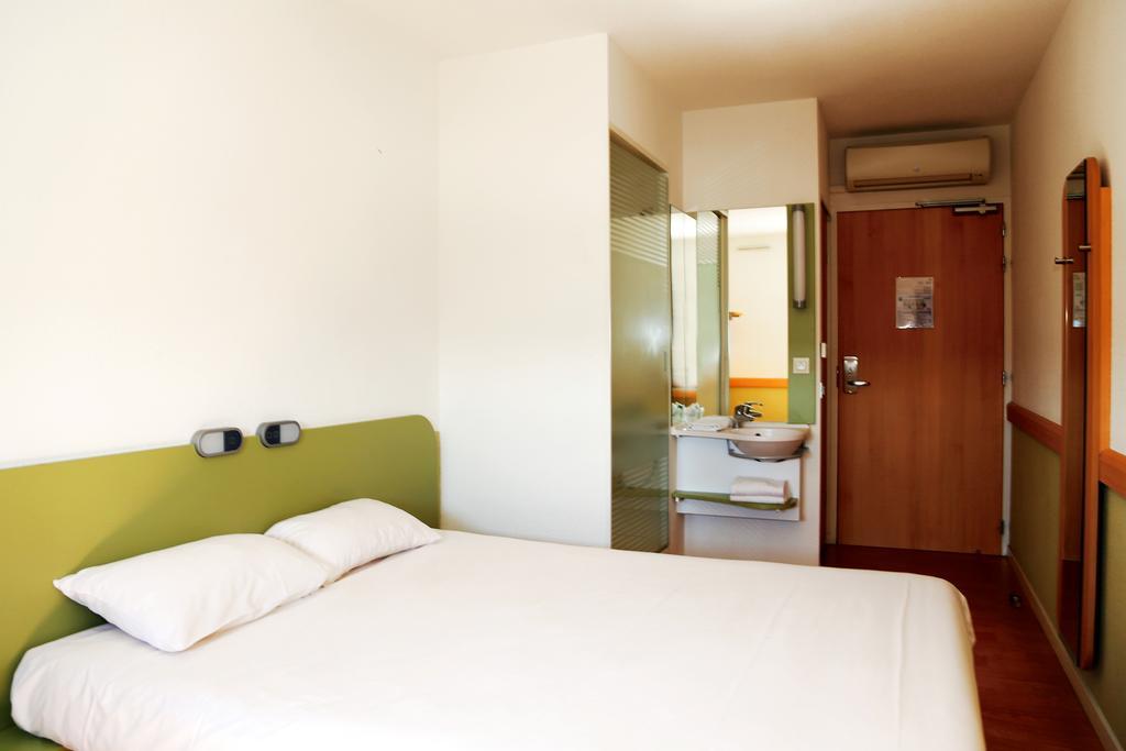 Ibis Budget Ομπενά Δωμάτιο φωτογραφία